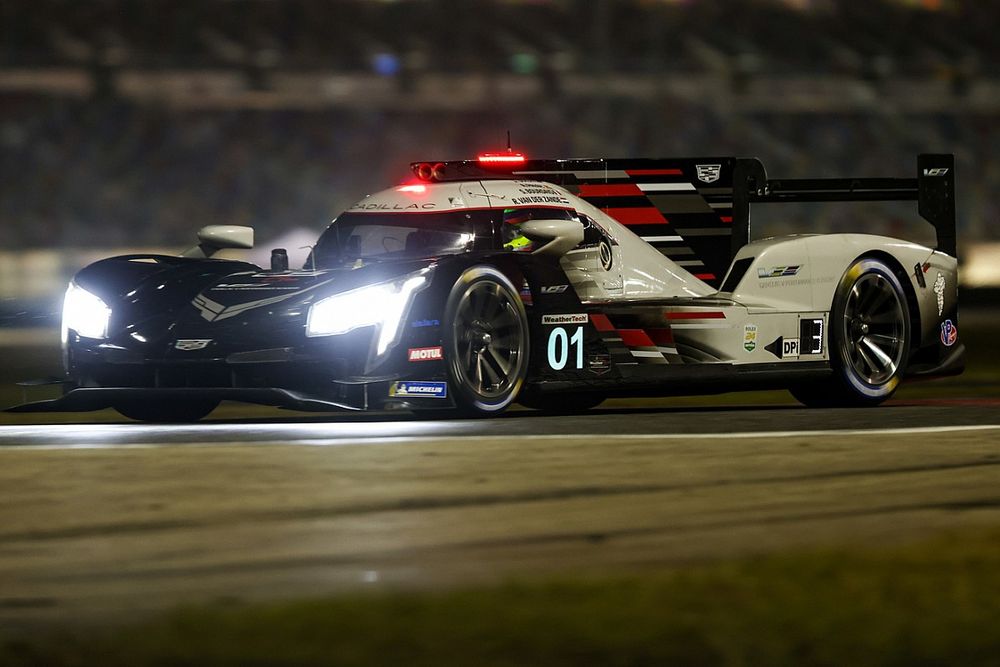 Pechduivel plaagt leidende Van der Zande in 24 uur van Daytona