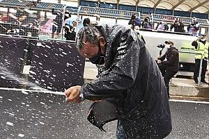 Hamilton elárulta, mit akar mindenképpen látni következő szerződésében