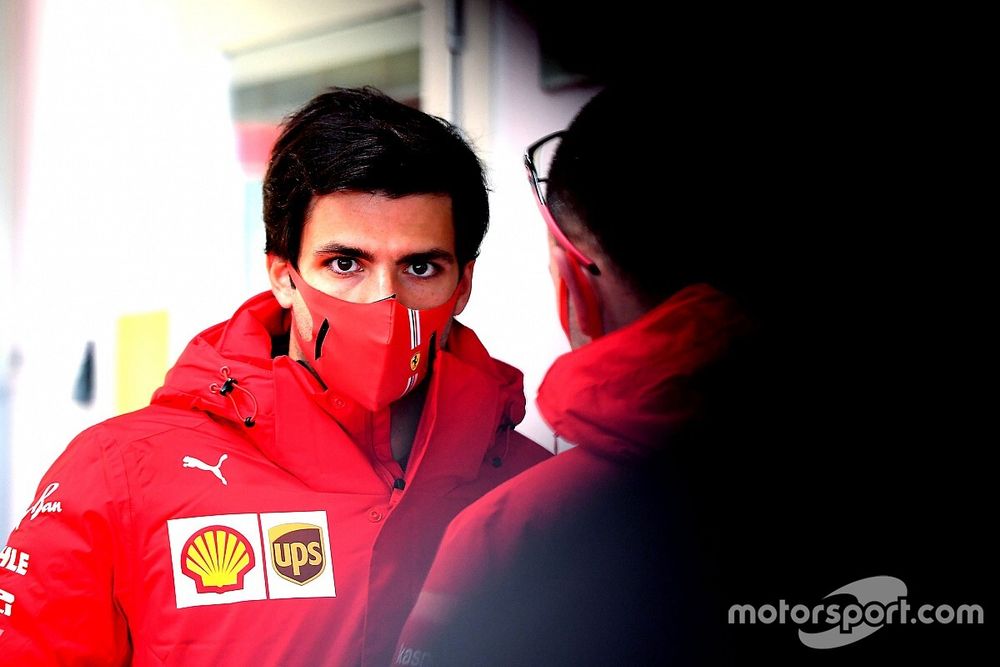 Sainz videón jelentkezett be első ferraris napja után: „Sose felejtem el ezt a napot!”