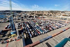 Peserta Reli Dakar Mulai Diangkut dari Marseille