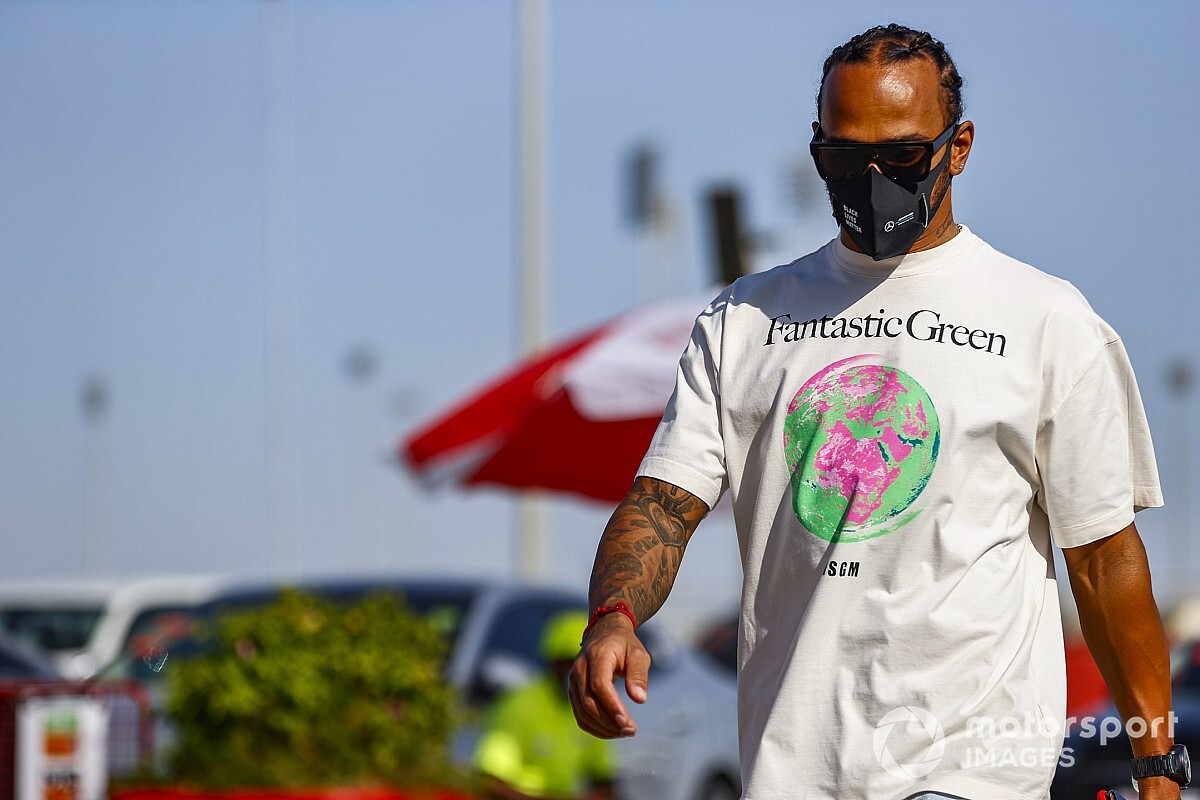Hamilton: "Mai stato vicino a lasciare la Mercedes"