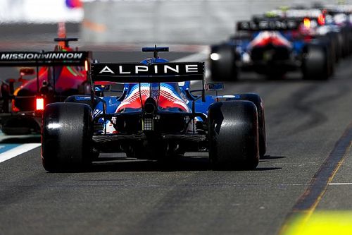 Alonso ve injusto que quienes causan bandera roja mantengan posición