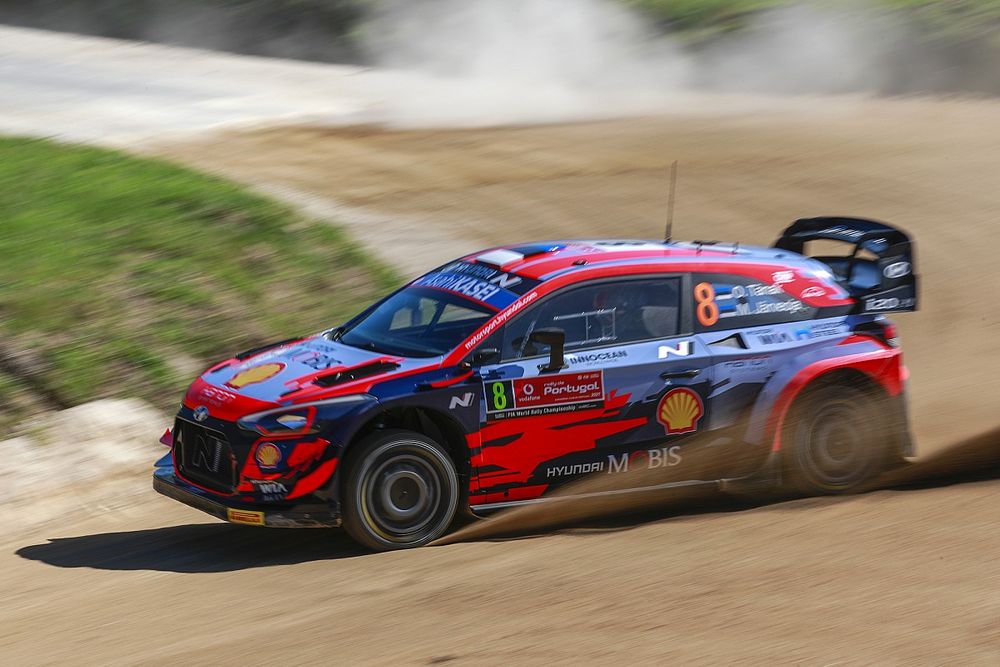 WRC, Rally Portogallo, PS1: Tanak nella tripletta Hyundai