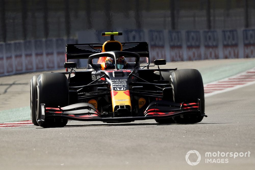 Albon is a határon szeretne táncolni az autóval, ahogyan teszi azt Verstappen