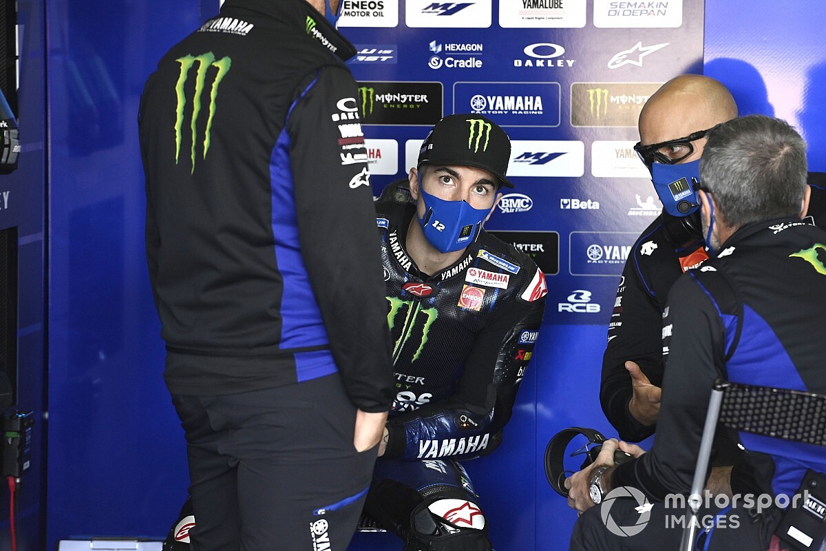 Vinales, motori al limite: "Starò tanto ai box nelle libere"