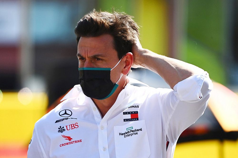 Wolff should "get out" of Mercedes while on top - Jordan