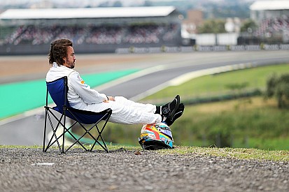 'Draga' de Vettel já foi vivida por outros campeões da F1