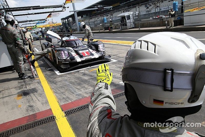 Berhard klaim kru Porsche mereka “lebih kuat dari sebelumnya”