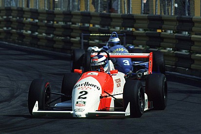Video: Schumacher vs Hakkinen, het legendarische duel in Macau