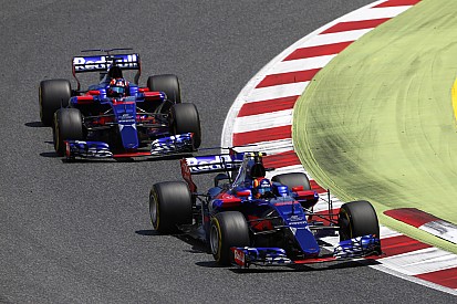 В Toro Rosso не смогли в Барселоне заставить обновления работать
