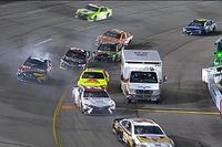 Bizarre ambulance incident knocks Kenseth out of Richmond race