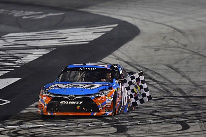 Bristol NASCAR: Kyle Busch, Erik Jones'a geçit vermedi