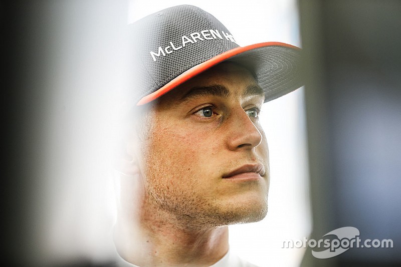 La colonna di Vandoorne: "Che strano non prendere neppure il via!"