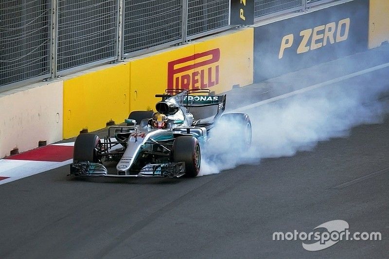 Lewis Hamilton, Mercedes AMG F1 W08  bloque la frenada