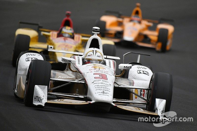 Championnat - Castroneves vire en tête après Indy
