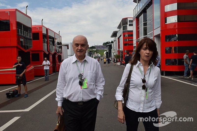 Zoran Stefanovic, PDG de Stefan F1 Team dans le paddock