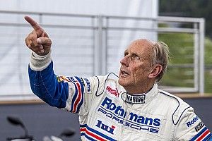 Легендарный гонщик нашел способ спасти DTM