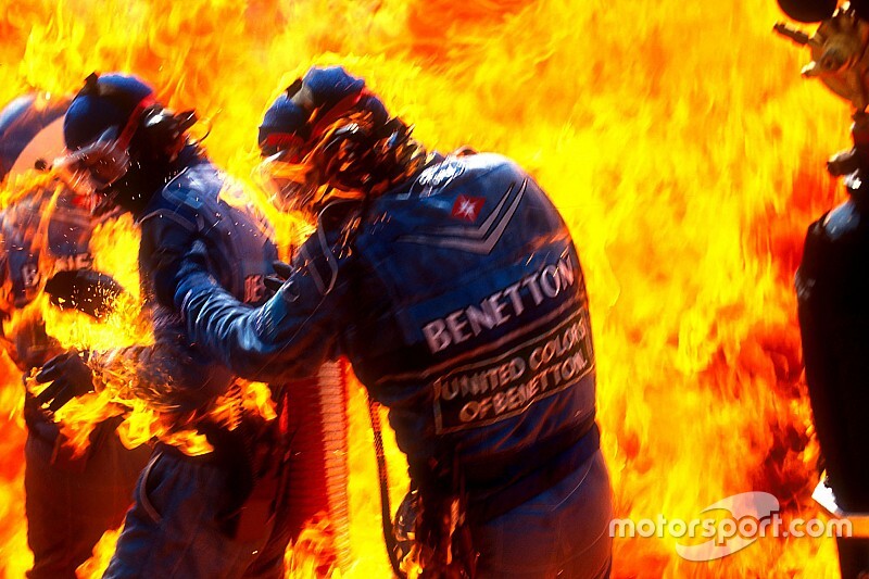 Maga a pokol: az 1994-es tűztenger és dráma az F1-es bokszutcában