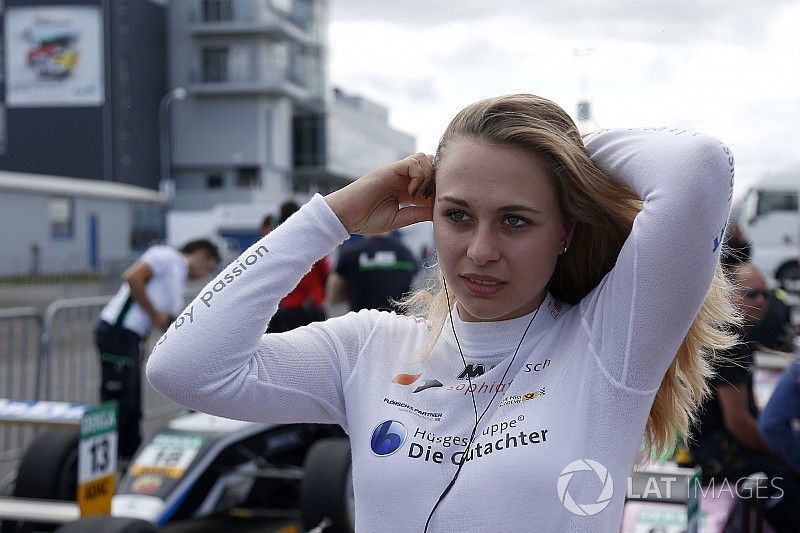 Van Amersfoort keeping F3 seat open for Floersch