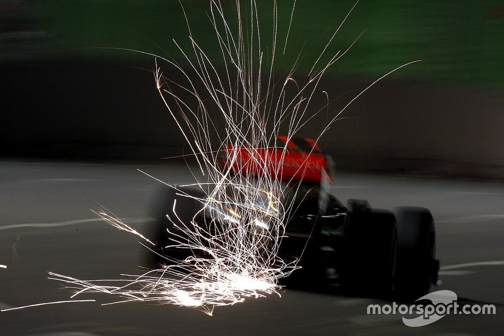 A McLaren ugyan fontos fejlesztési zsetonokat veszít, a legerősebb motorral folytathatják