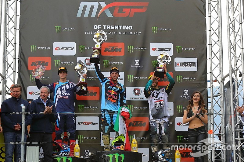 Cairoli y Prado reinan en el GP de Trentino de MXGP