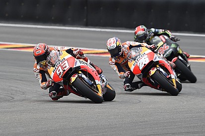 Márquez y Pedrosa dominan el ensayo previo a la cronometrada en Brno