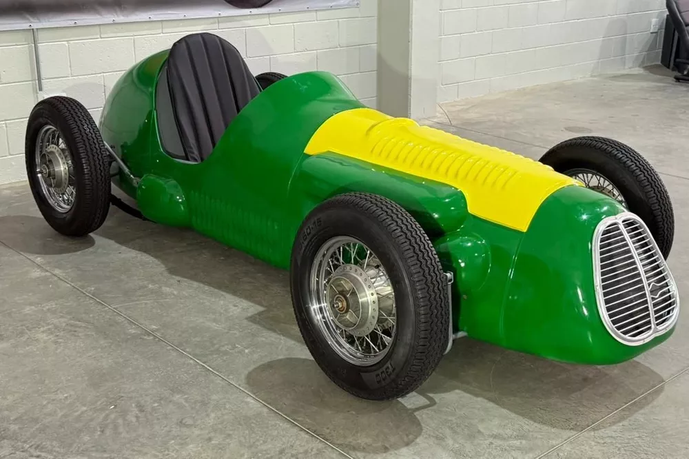 R&eacute;plica de carro de Chico Landi
