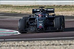 VIDEO: Alfa Romeo camuflado debuta en pista en Fiorano