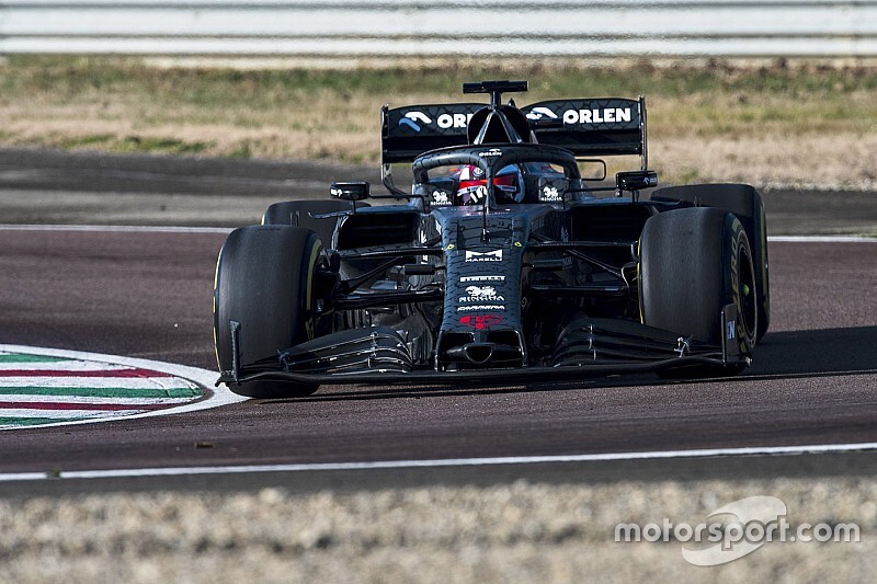 Összesített képgaléria és videó a 2020-as F1-es Alfa Romeóról