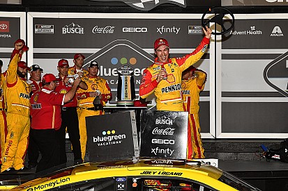 Joey Logano leads Ford 1-2-3-4 in Duel #1 win