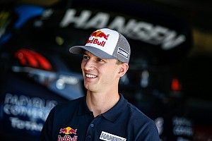 Timmy Hansen zostaje w World RX