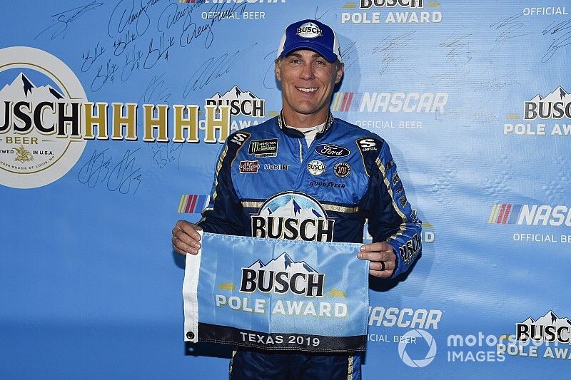 Pole sitter  Kevin Harvick, Stewart-Haas Racing, Ford Mustang Busch Beer / Ducks Unlimited