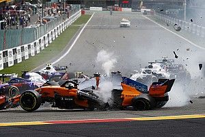 Video: Hulkenberg'in başlattığı kaza