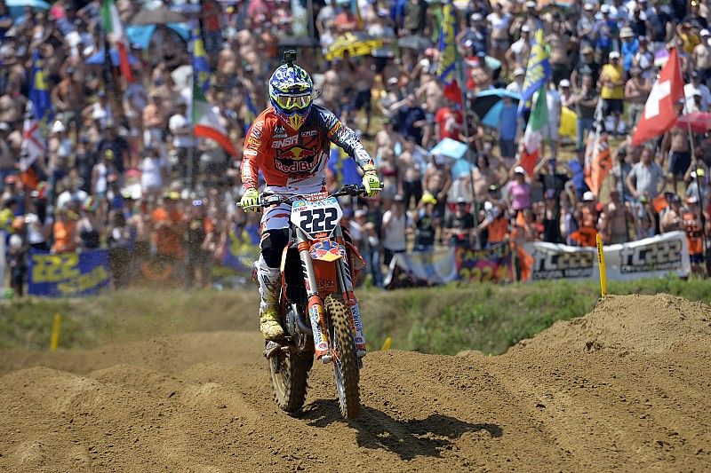 Tony Cairoli sfrutta la grande chance di Ottobiano: doppietta e Mondiale MXGP riaperto!
