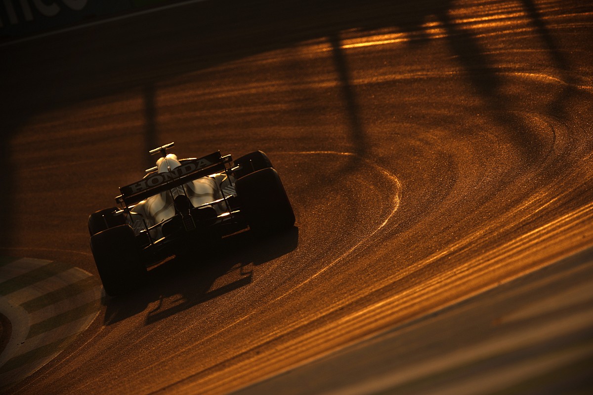 Photos - Les F1 pour la première fois en piste à Djeddah