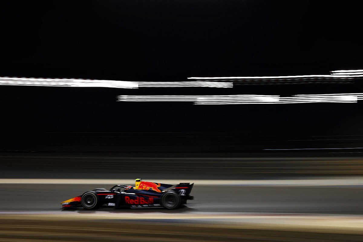 Daruvala tops first day of 2022 F2 testing in Bahrain