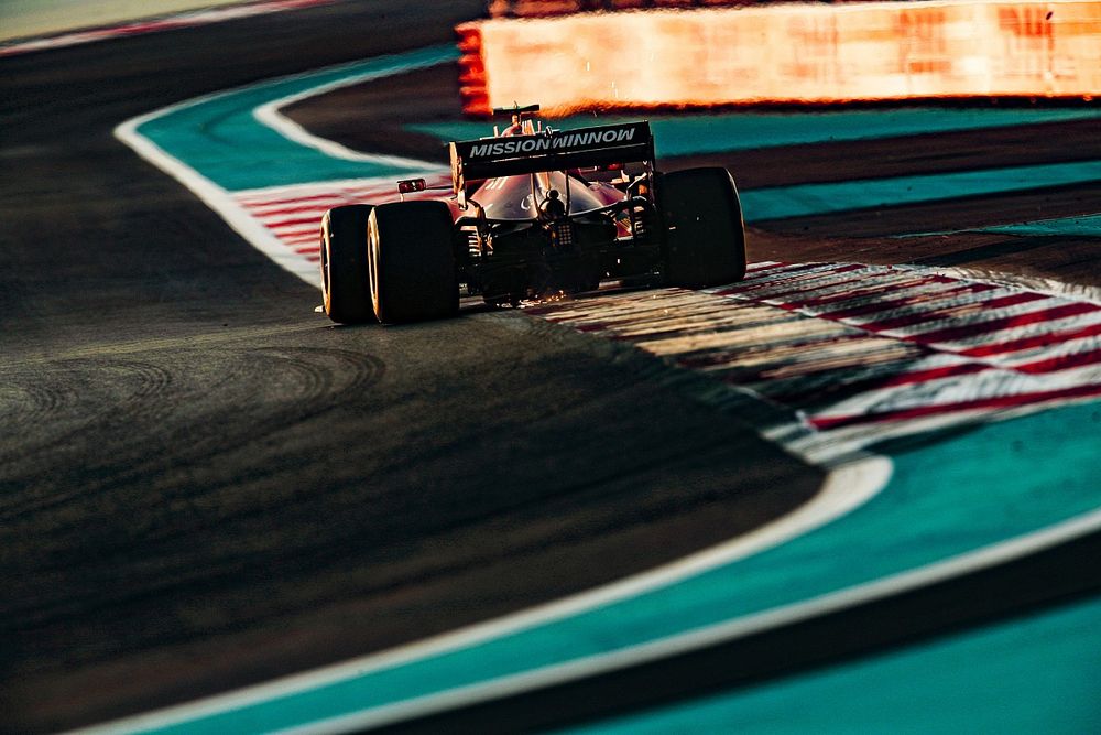 Carlos Sainz Jr., Ferrari SF21