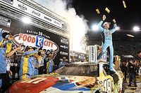 Kyle Busch gana la carrera de tierra en Bristol 2022