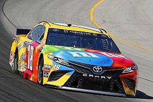 Kyle Busch dominates Stage 2 at Kentucky