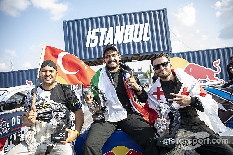 10 bin İstanbullu Red Bull Car Park Drift Dünya Finali’ni izledi