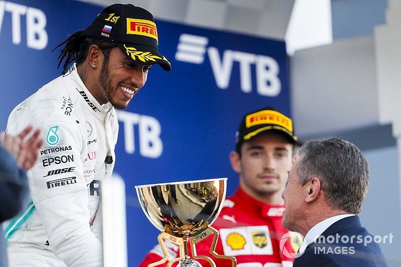 Hamilton szerint a Ferrari kissé domináns lett