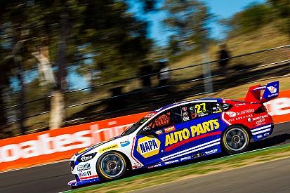 Bathurst 1000: Hinchcliffe hits the wall as practice continues