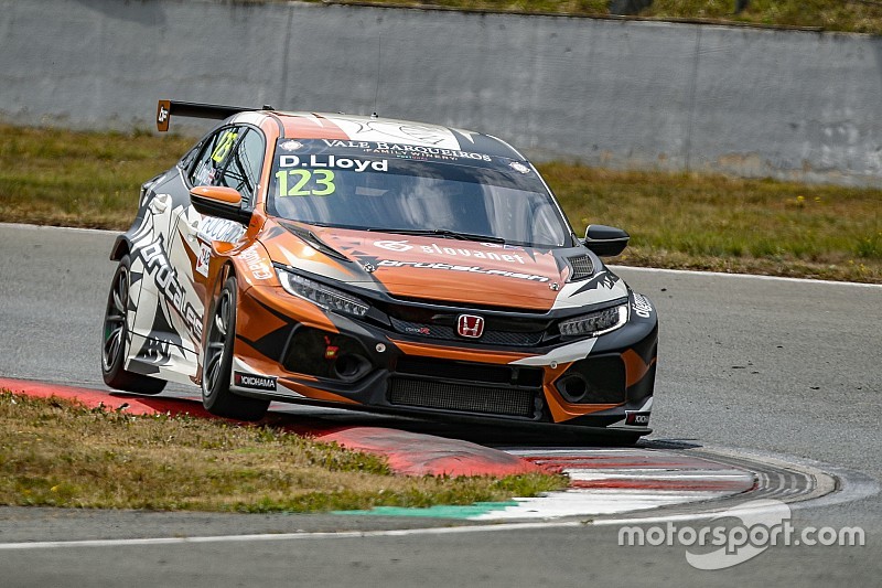 TCR Europe: Bäckman escluso e Panciatici penalizzato, a Lloyd il successo di Gara 1