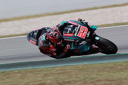 MotoGP, Assen, Libere 1: Quartararo nell'1-2 Yamaha, brutto volo per Lorenzo