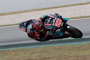 MotoGP, Assen, Libere 1: Quartararo nell'1-2 Yamaha, brutto volo per Lorenzo