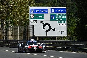 L'élève sérieux Toyota en tête à la mi-journée grâce à Buemi