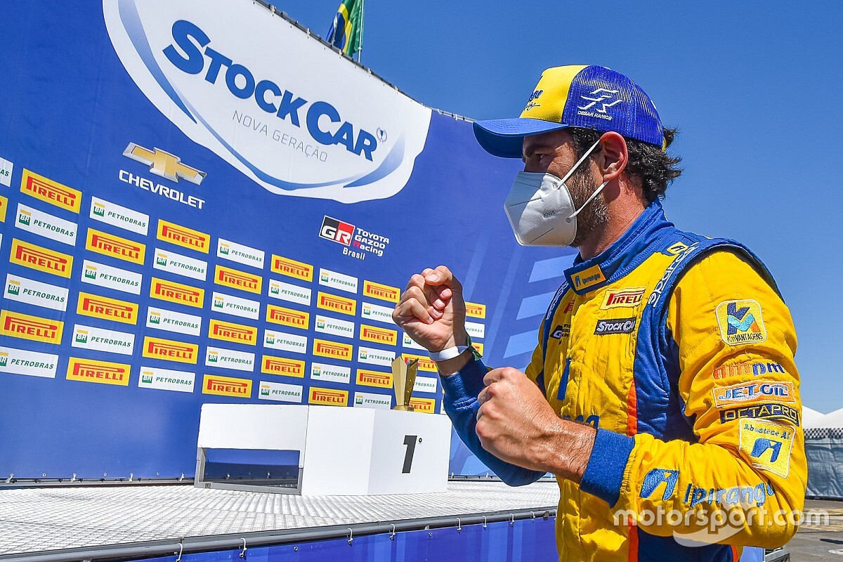 Stock Car: Camilo volta a mostrar força e é pole em Curitiba