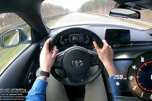 &Iacute;gy ugrik 0-r&oacute;l 100-ra &eacute;s 100-r&oacute;l 200-ra a 2 literes Toyota Supra