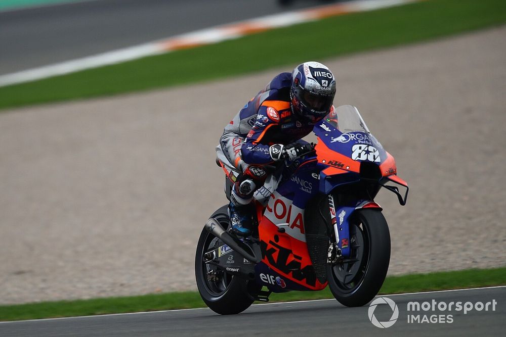 MotoGP Portekiz: Oliveira evinde pole pozisyonunda!