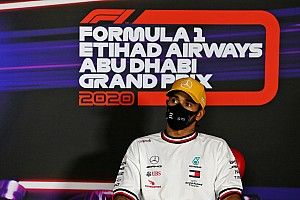 Hamilton a „megfelelő egyensúlyt” keresi a munka és a szabadság között